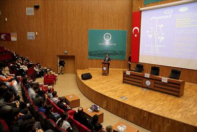 Doğru bilgileri kaynağından öğrenmek için Üniversitemizde  “Kurum Amirlerini Sizlerle Buluşturuyoruz” adlı panel yapıldı