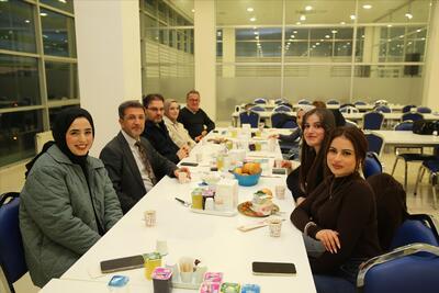 rektor-alkis-ogrencilerle-iftar-yemeginde-bulustu