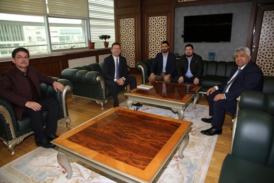 Tarandır Şirketler Grubu Başkanı Nimet Tarandır Rektörümüzü ziyaret etti