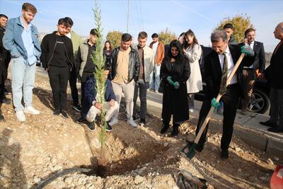 universitemizde-fidan-dikim-etkinligi-duzenlendi